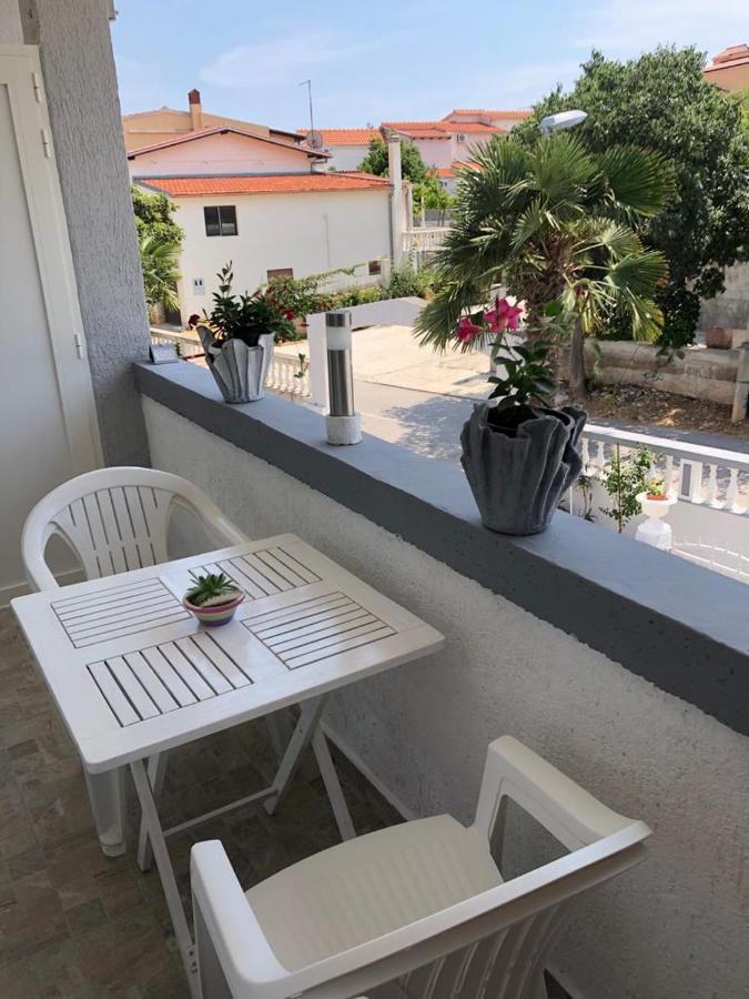 Apartman Mia Ana Tribunj  Bagian luar foto